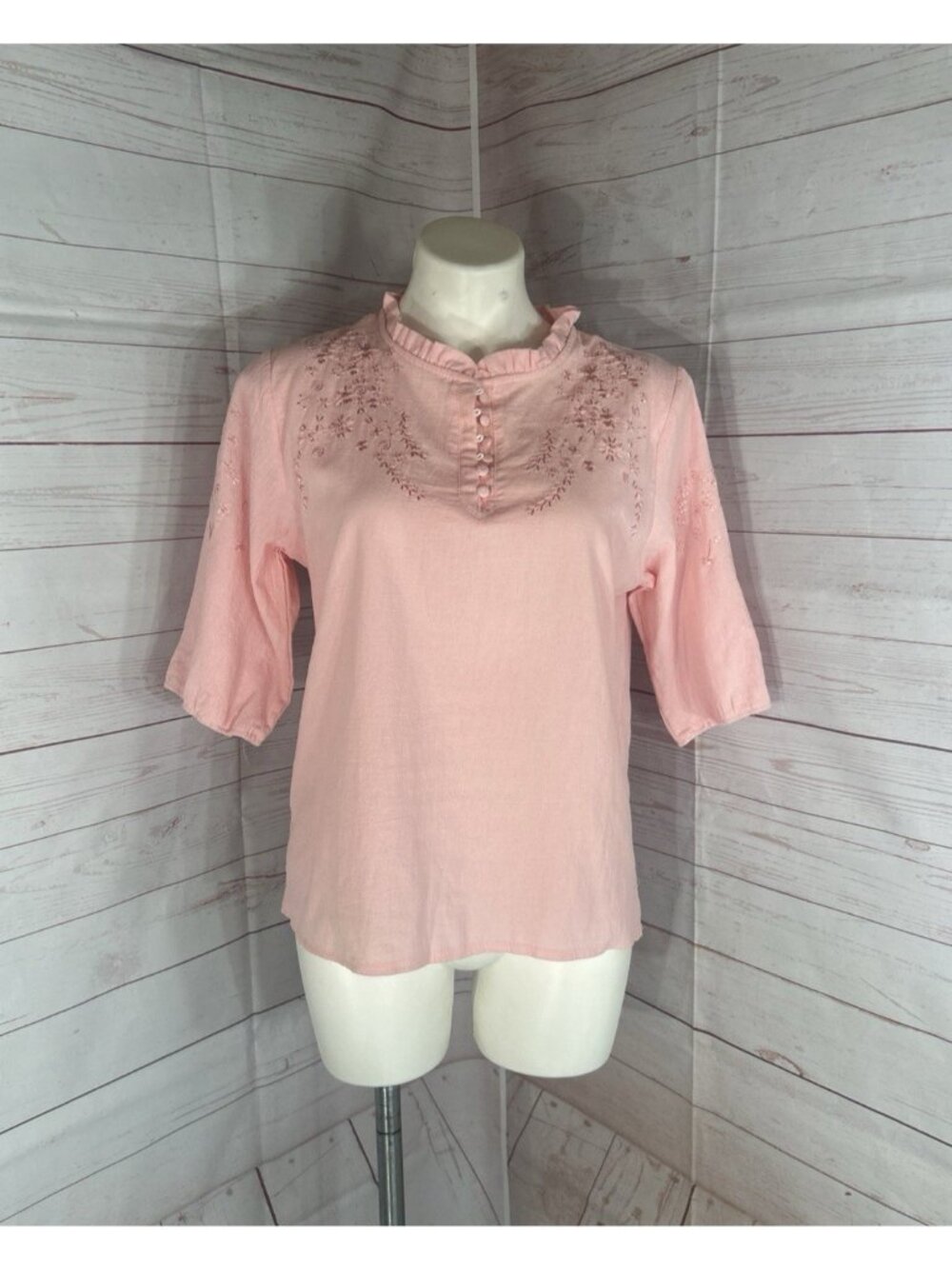 Women’s Top Size 2 Cotton Blouse Pink Embroidery Short Sleeve Eyelet 3/4 Button